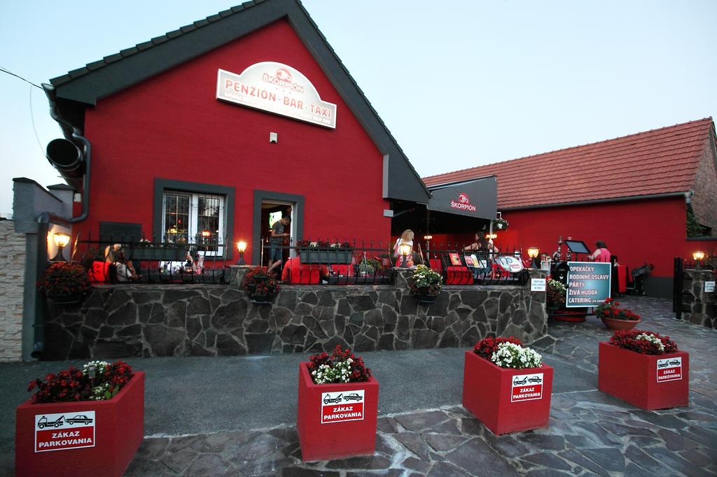 Penzion Škorpión Senec Exterior foto