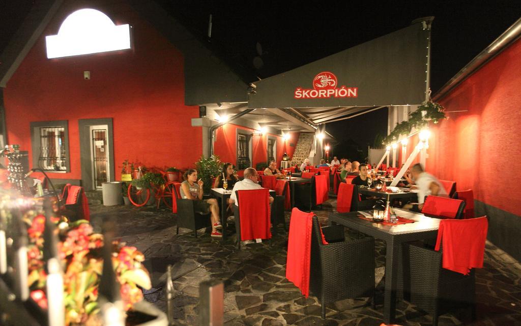 Penzion Škorpión Senec Exterior foto